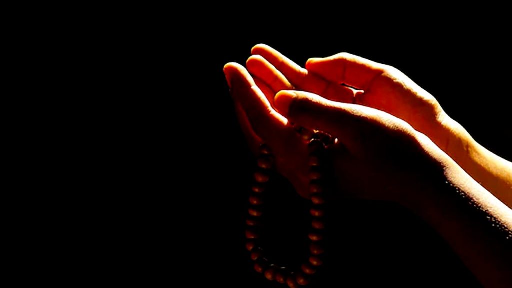 15 Beautiful & Powerful Duas That Will Help You in Problems