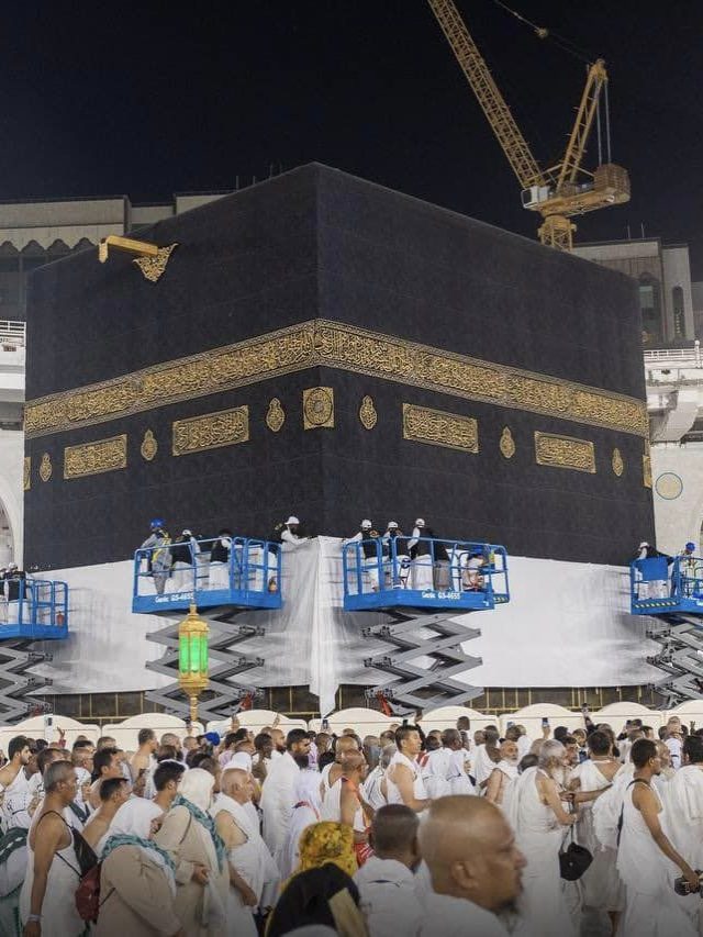Ghilaaf-e-Kaaba raised in preparations of Hajj 2023